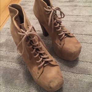 Jeffery Campbell Lita